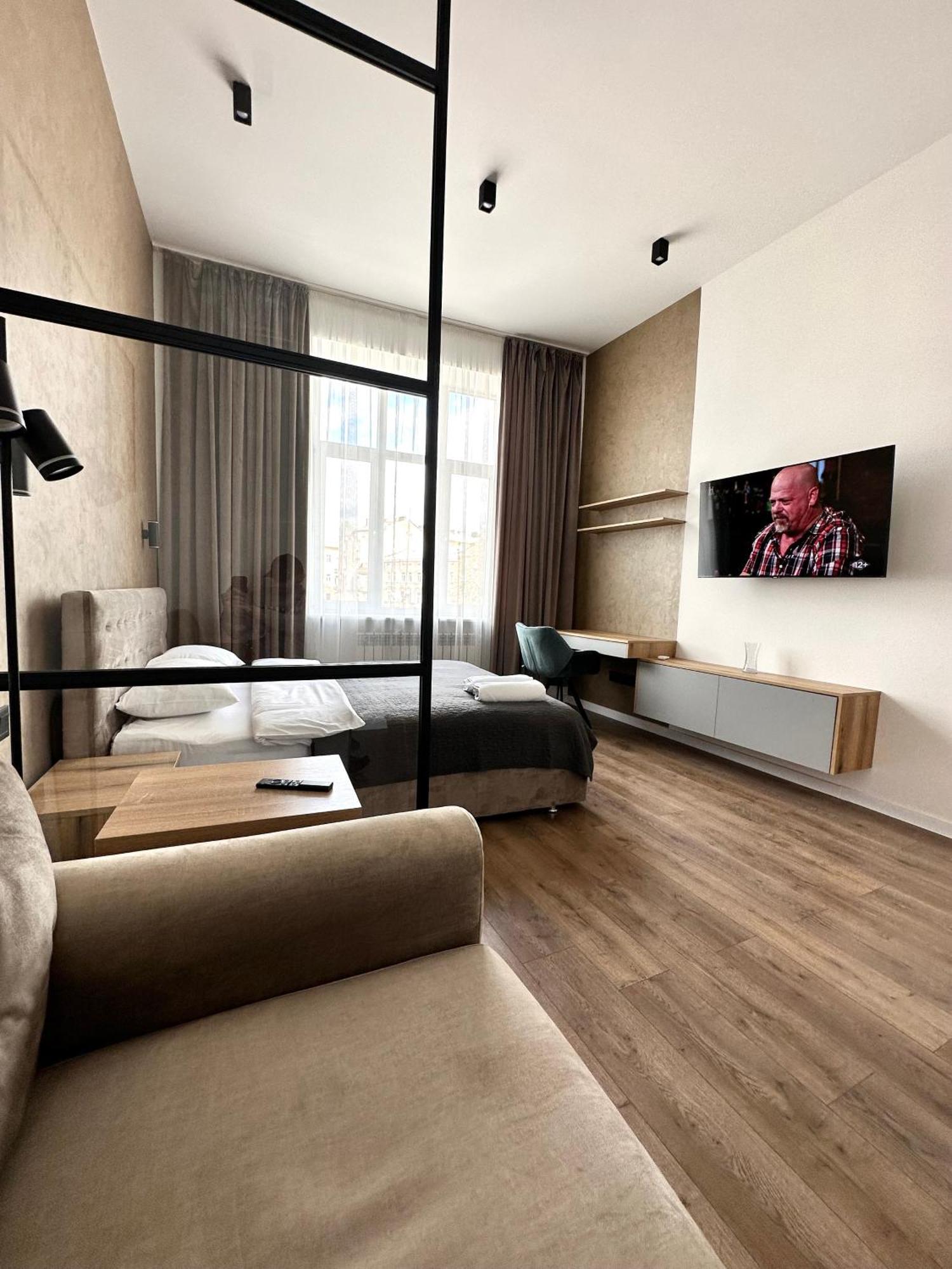 Romantic Apartments - In The Center Of Lviv , King-Size Bed Esterno foto