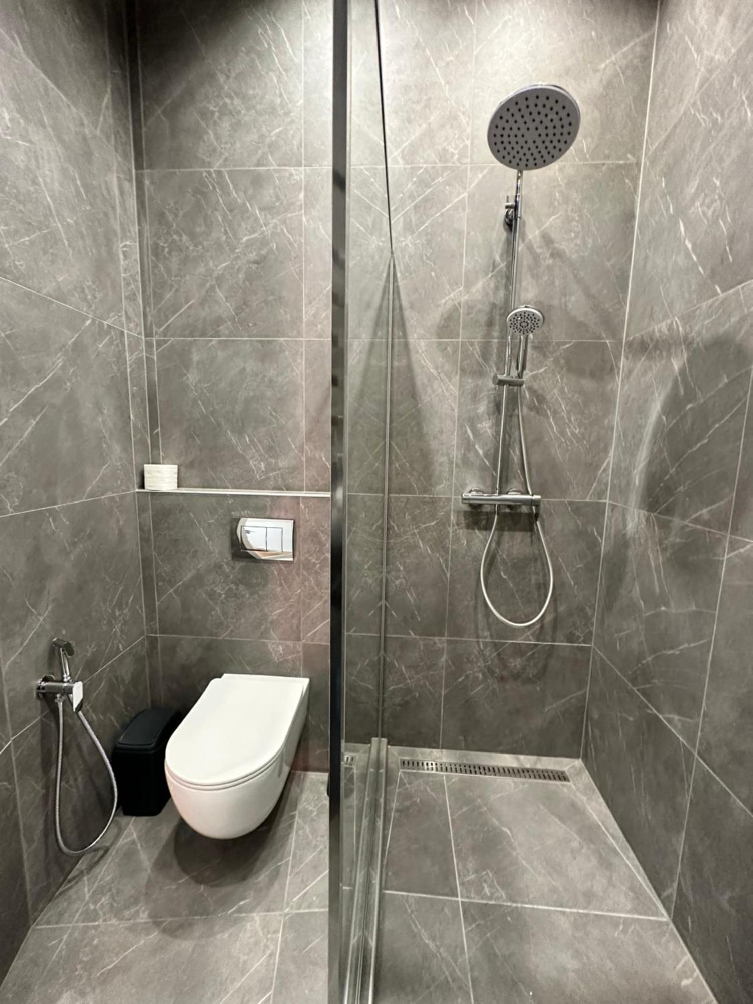 Romantic Apartments - In The Center Of Lviv , King-Size Bed Esterno foto