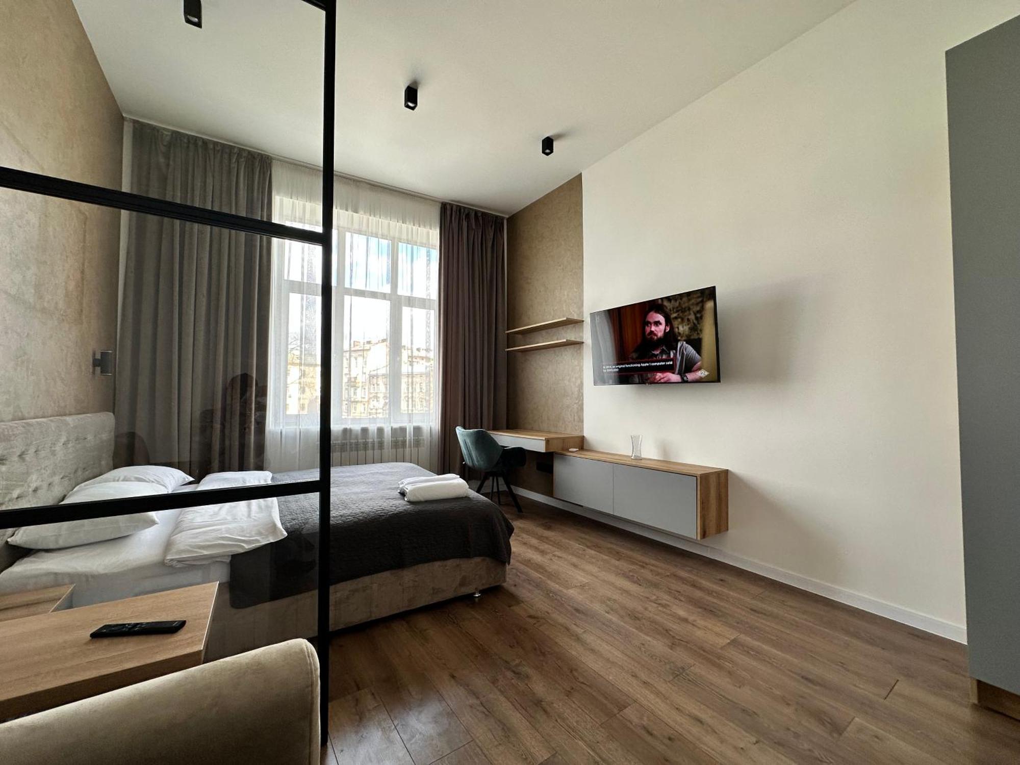 Romantic Apartments - In The Center Of Lviv , King-Size Bed Esterno foto