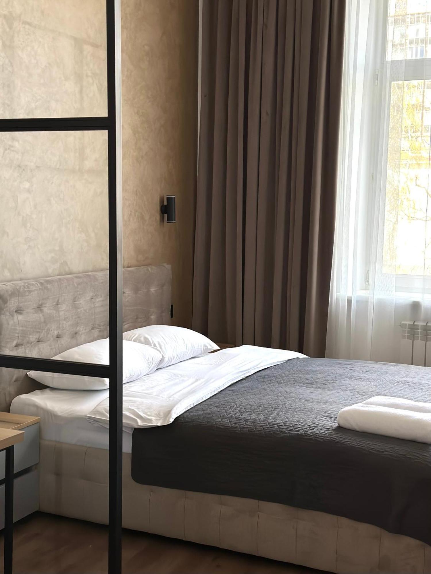 Romantic Apartments - In The Center Of Lviv , King-Size Bed Esterno foto
