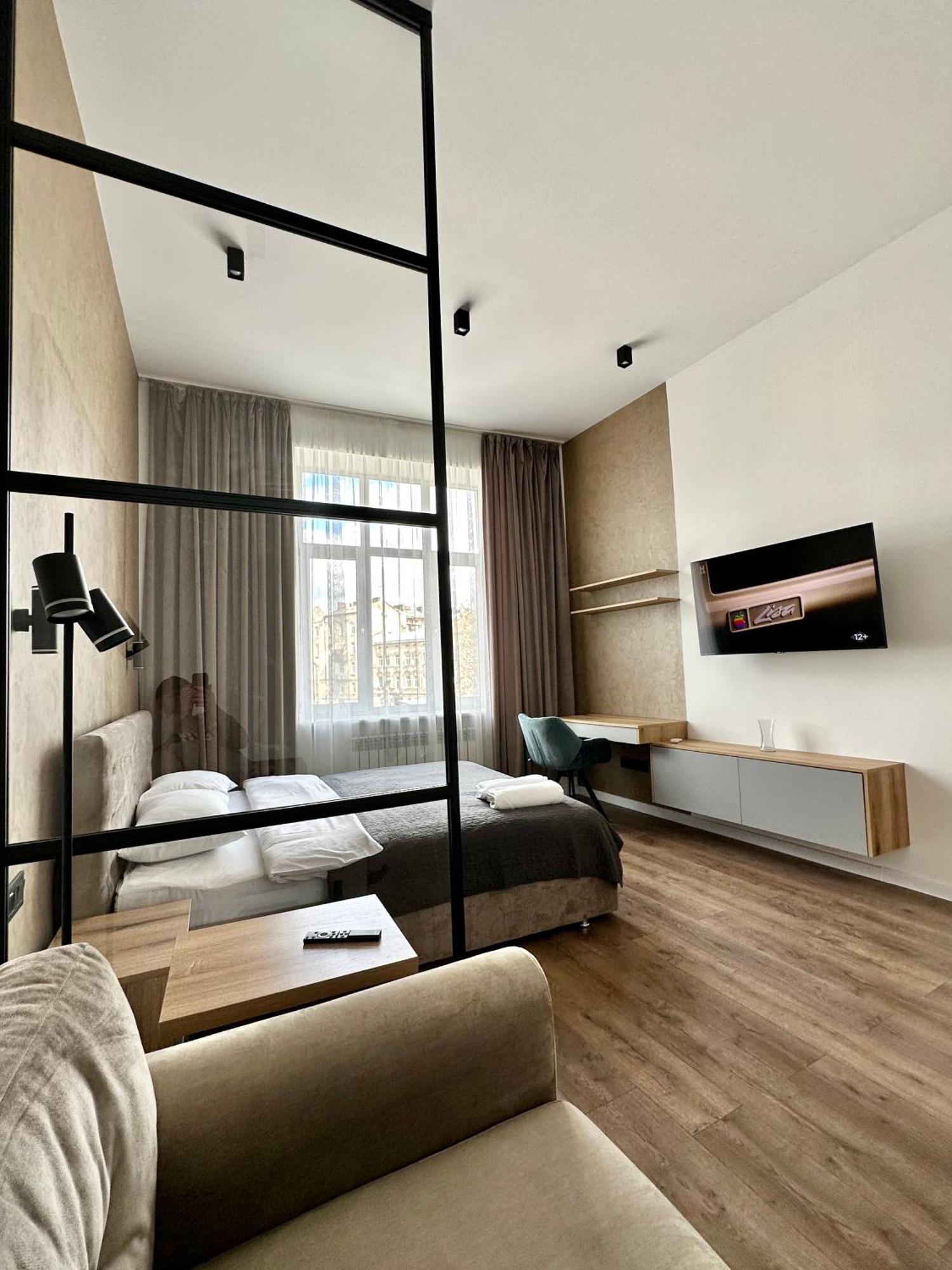 Romantic Apartments - In The Center Of Lviv , King-Size Bed Esterno foto